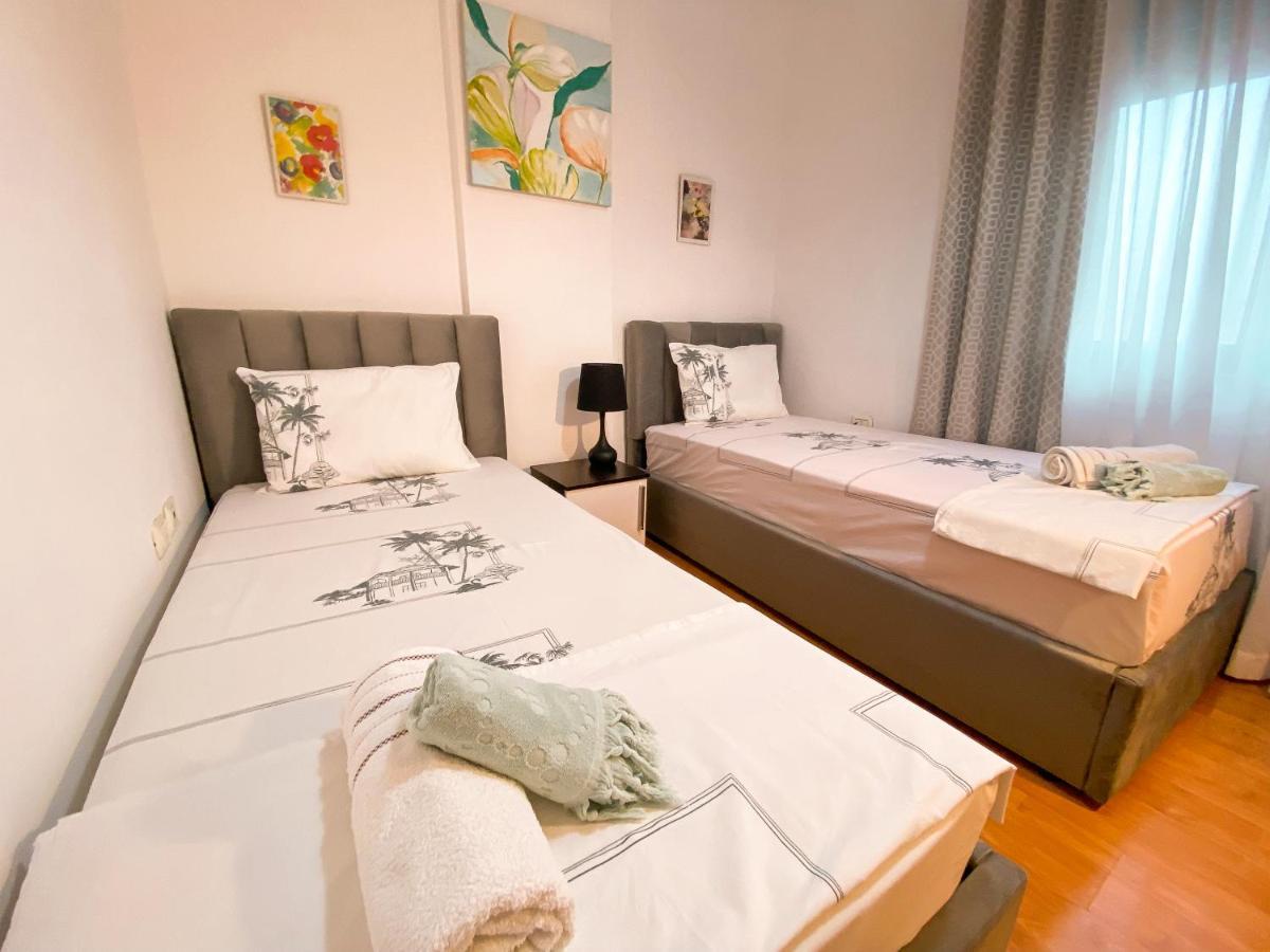 Tirana Views Apartment - Comfy & Spacious Exterior foto